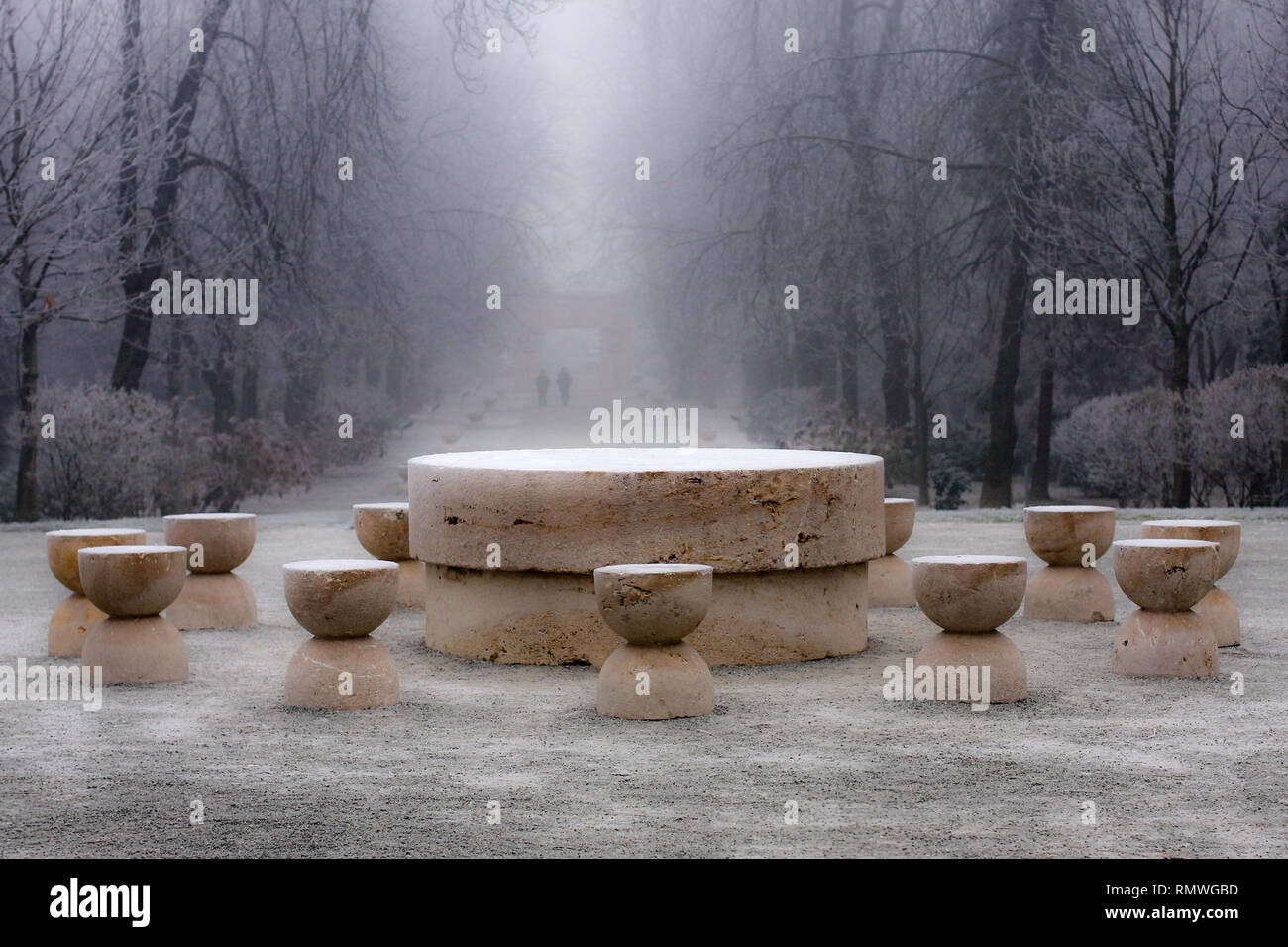 Vue de la table d'hiver de Silence - Constantin Brancusi's masterpieces trouvés dans Brasov, Roumanie Banque D'Images