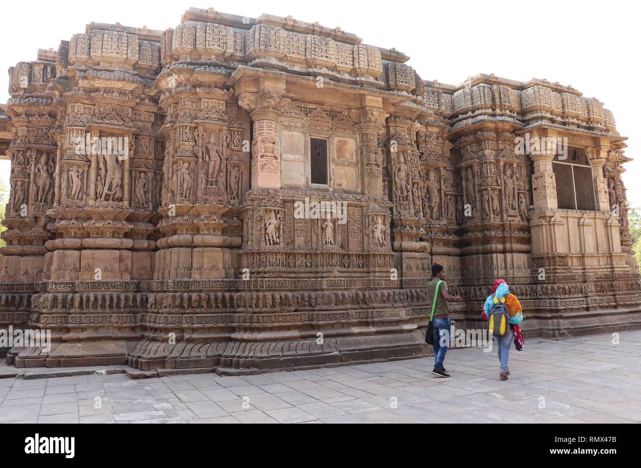 Détails architecturaux de le Temple du Soleil, Modhera-Gujarat-Inde. Banque D'Images