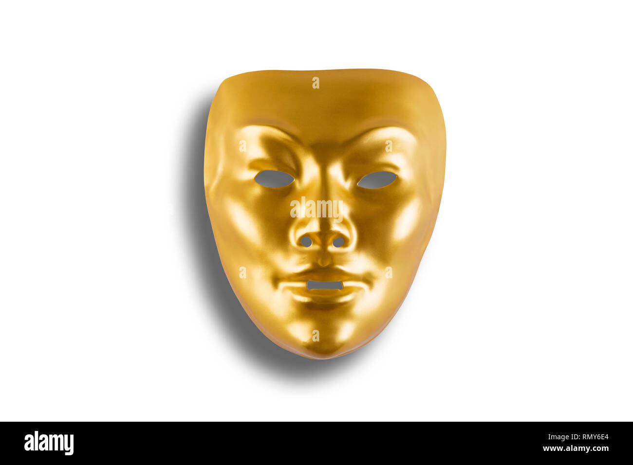 Masque brillant doré sur fond blanc Banque D'Images