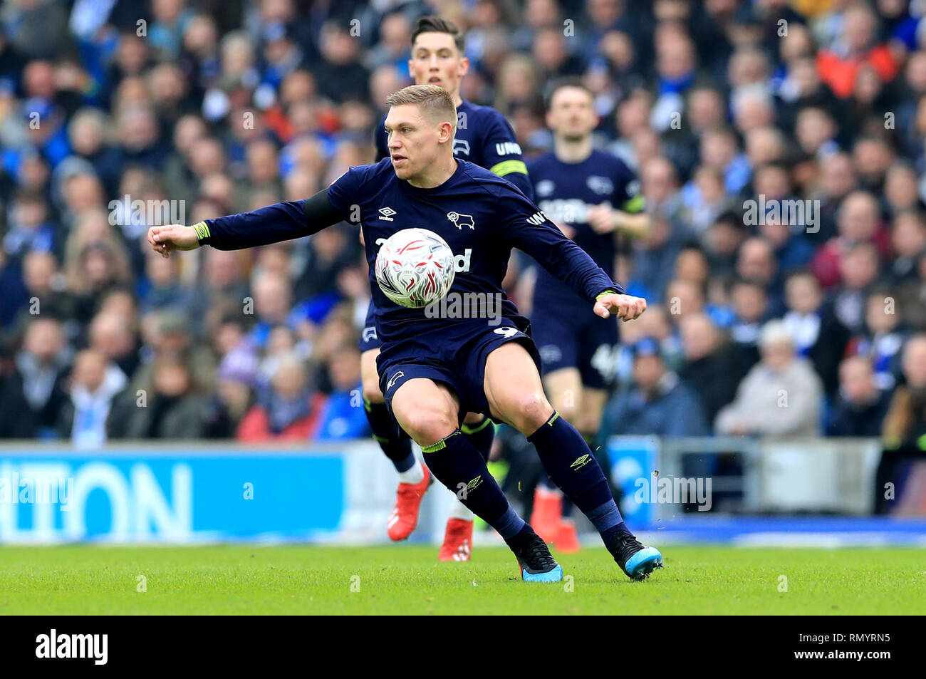 Derby County's Martyn Waghorn (avant) en action au cours de la FA Cup cinquième ronde match au stade AMEX, Brighton. Banque D'Images