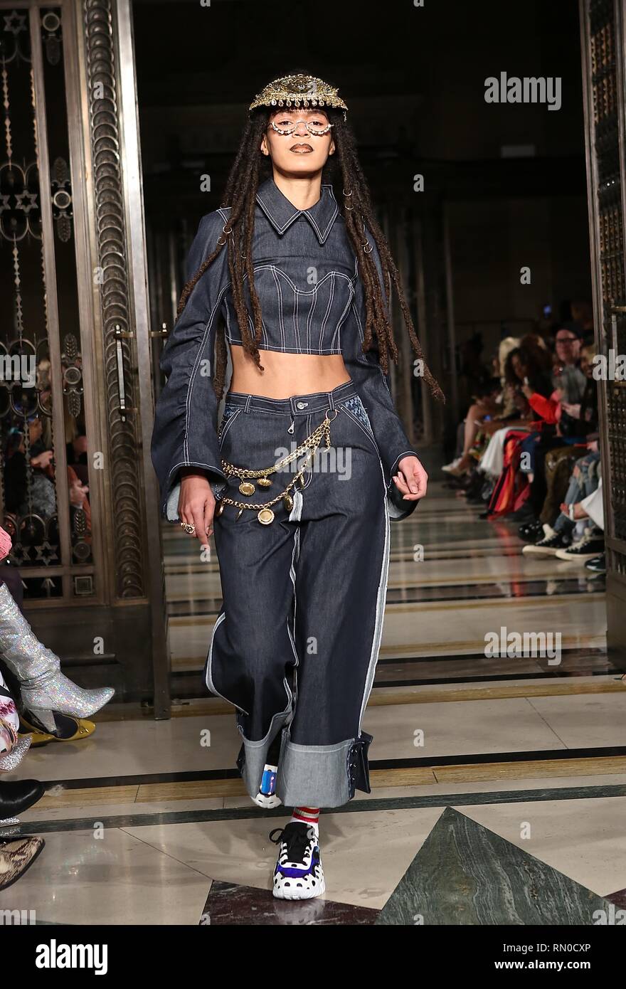 Février 2019 Scout de la mode Fashion Week de Londres Banque D'Images