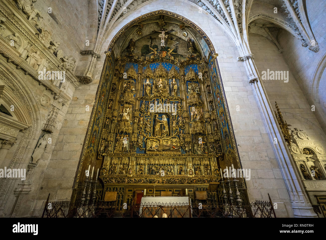 Burgos, Espagne - 24 mars, 2017. Retable de Gil de Siloé à Saint Anne Chapelle ou chapelle de la conception (Capilla de Santa Ana o de la concepcion) Banque D'Images