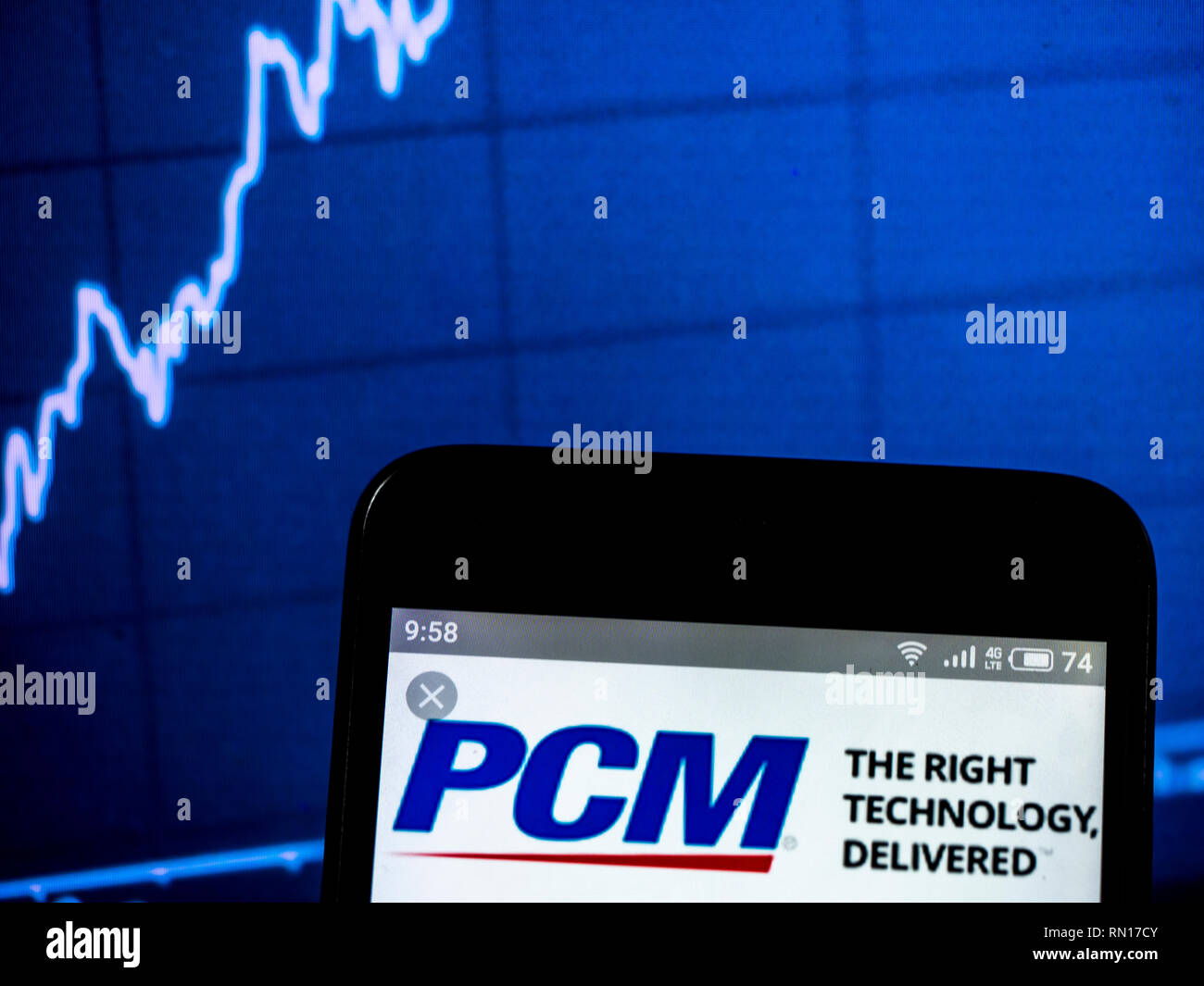 PCM, Inc. Le logo de l'entreprise de marketing direct vu affichée sur smart phone Banque D'Images PCM, Inc. Le logo de l'entreprise de marketing direct vu affichée sur smart phone Banque D'Images