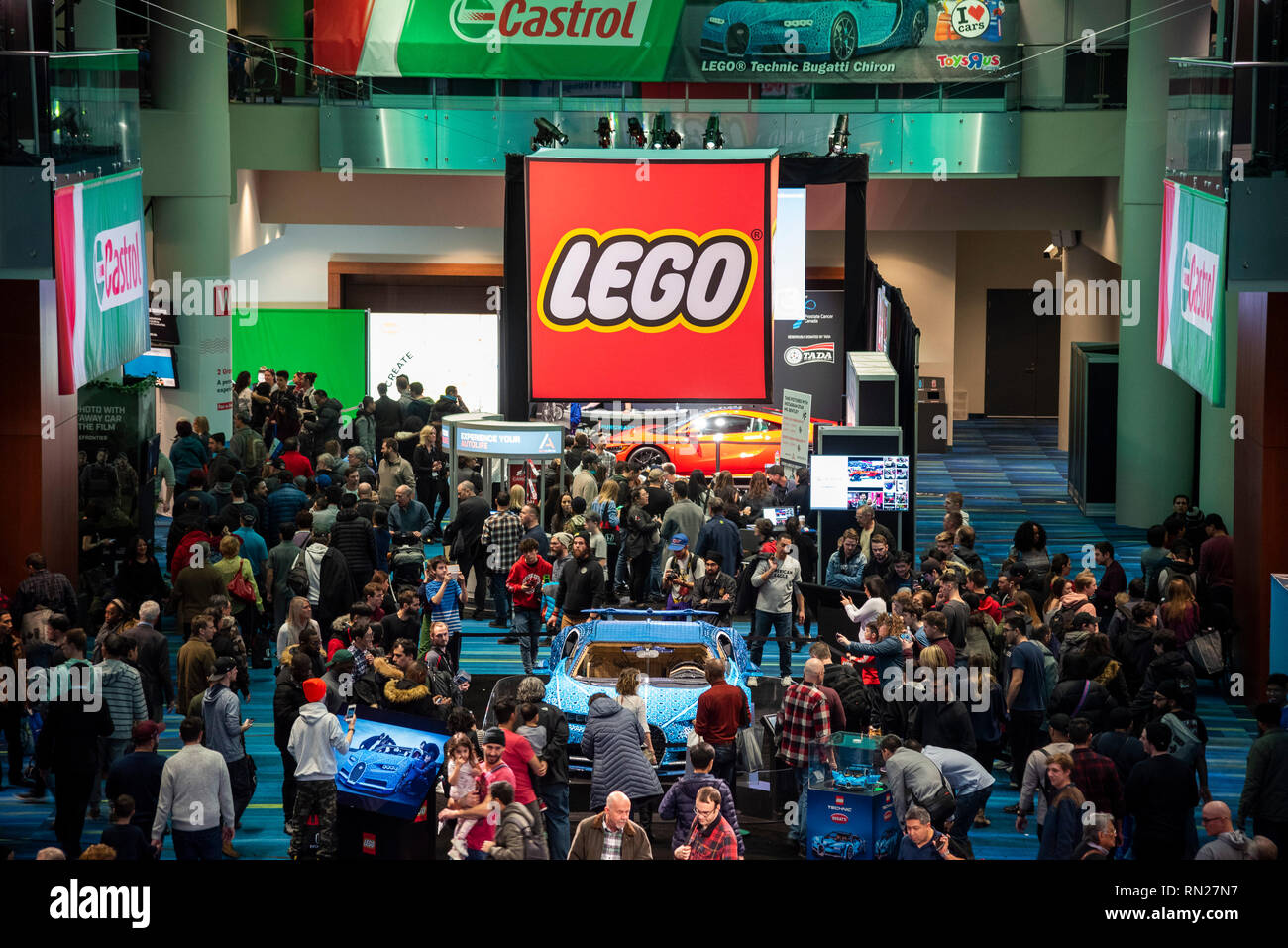 Toronto, Canada. Le 16 février 2019. Une Bugatti Chiron Lego Technic sur l'affichage à l'International Canadien de l'auto 2019 au Metro Toronto Convention Centre. Dominic Chan/EXimages EXImages : Crédit/Alamy Live News Banque D'Images