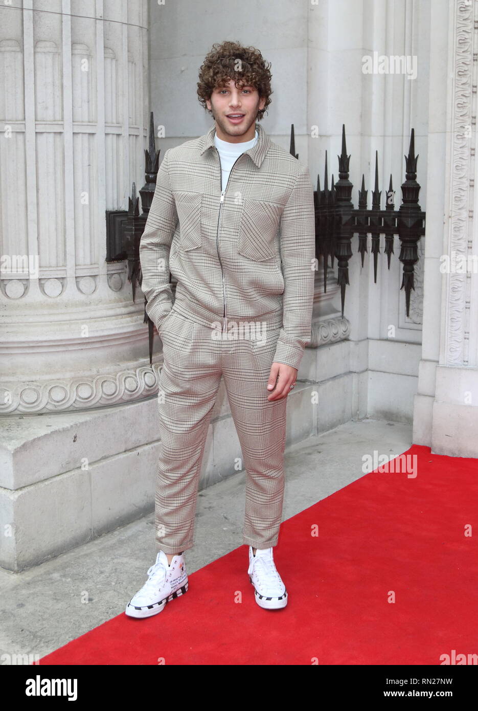 Londres, Royaume-Uni. 16 février 2019. Eyal Booker vu à la Semaine de la mode de Londres à la Freemasons Hall. Credit : SOPA/Alamy Images Limited Live News Banque D'Images