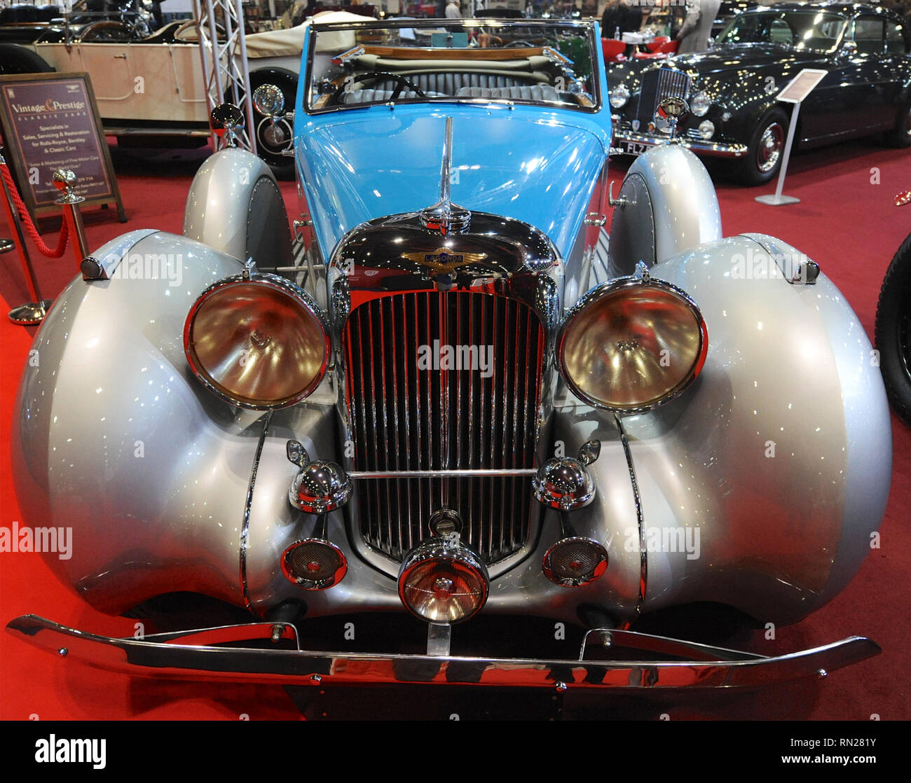 Londres, Royaume-Uni. 16 février 2019. Un 1939 Lagonda V12 Drophead coupé sur l'affichage à la London Classic Car Show qui aura lieu à l'ExCel London, Royaume-Uni. Crédit : Michael Preston/Alamy Live News Banque D'Images