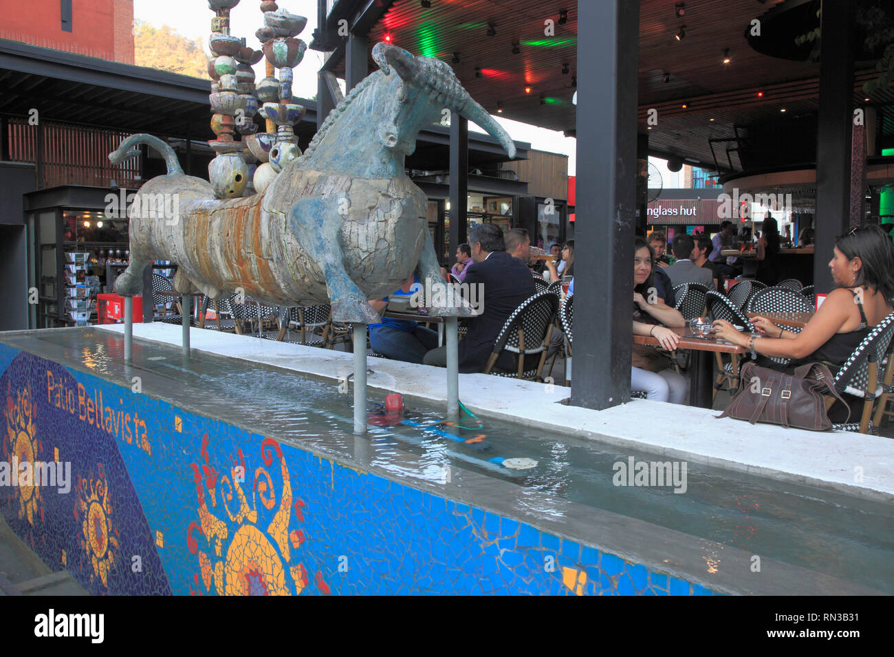 Le Chili, Santiago, Barrio Bellavista, Patio Bellavista, restaurant, les gens, Banque D'Images