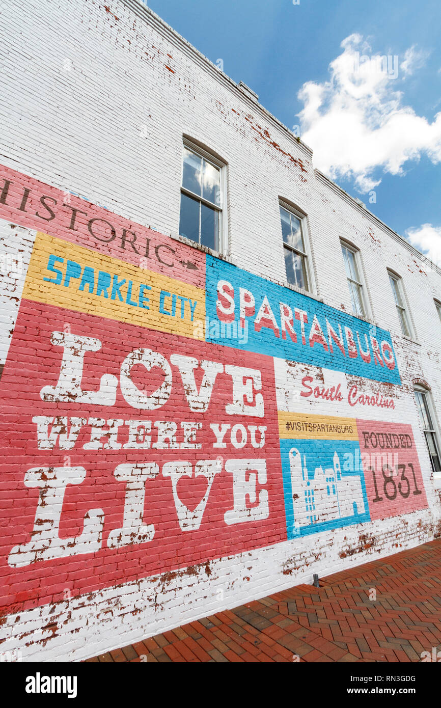 Une grande murale public peint sur un bâtiment en brique au centre-ville de Spartanburg en Caroline du Sud. Il est situé juste à côté de la ville historique de Morgan Square au coeur Banque D'Images