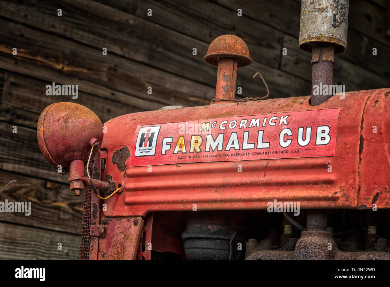 Vintage international harvester Farmall Cub McCormick. L'image est du quadrant supérieur gauche du tracteur. Banque D'Images