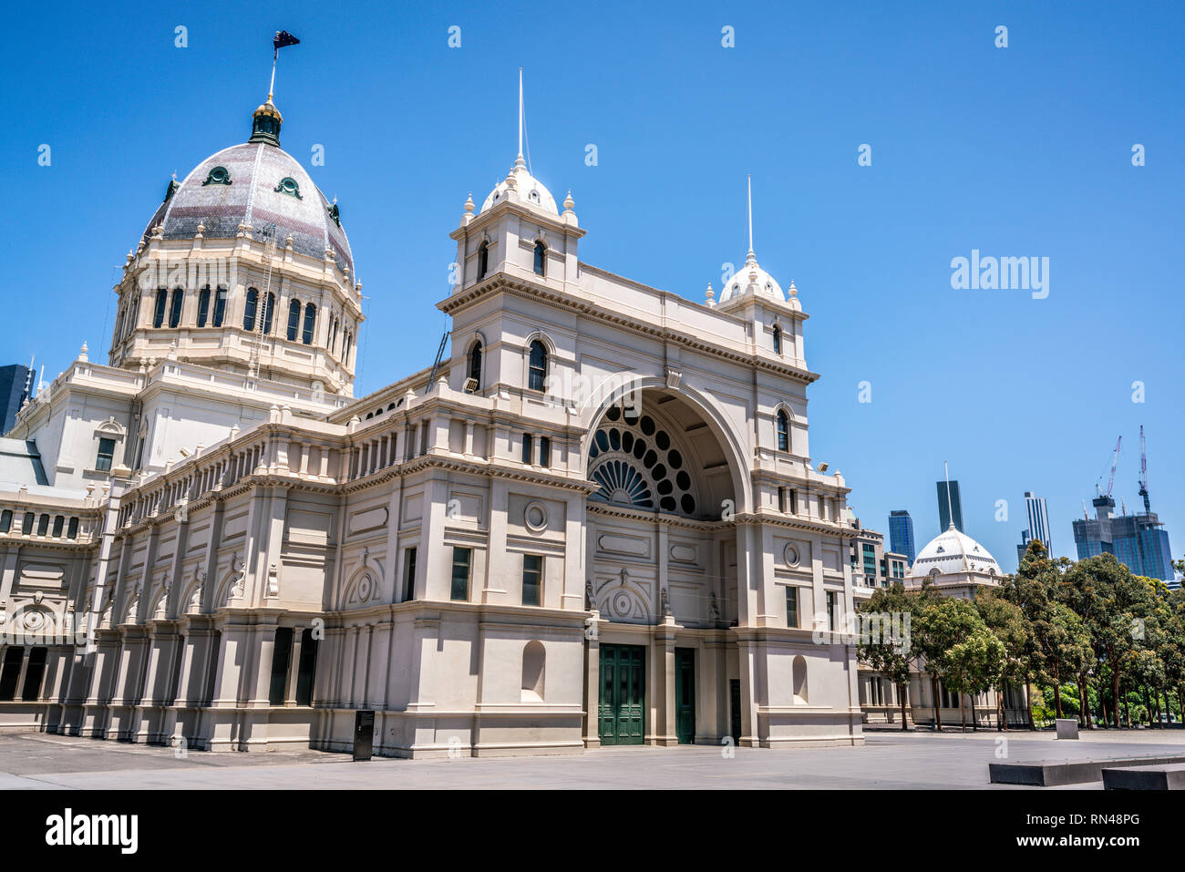 Vue panoramique sur le palais royal des expositions côté nord un site du patrimoine mondial en Australie Victoria Melbourne Banque D'Images