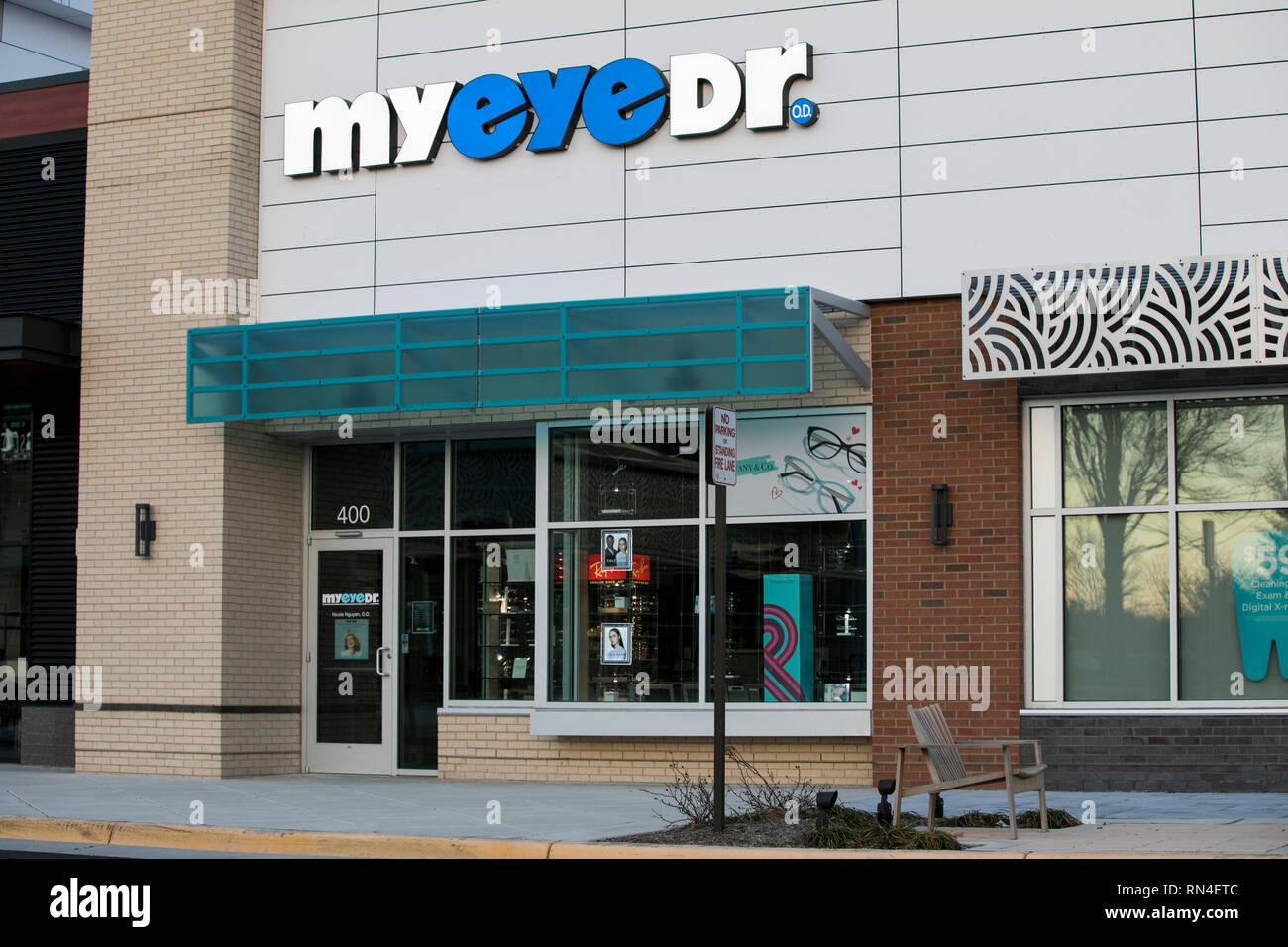 Un logo affiche à l'extérieur d'un MyEyeDr., magasin de détail situé à Chantilly, Virginie le 14 février 2019. Banque D'Images