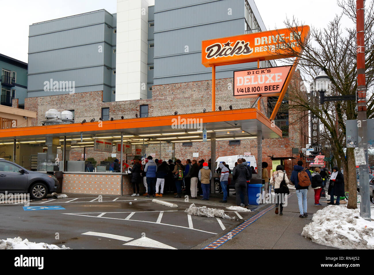 Un Dick's drive-in burger restaurant dans le quartier de Capitol Hill de Seattle, Washington Banque D'Images