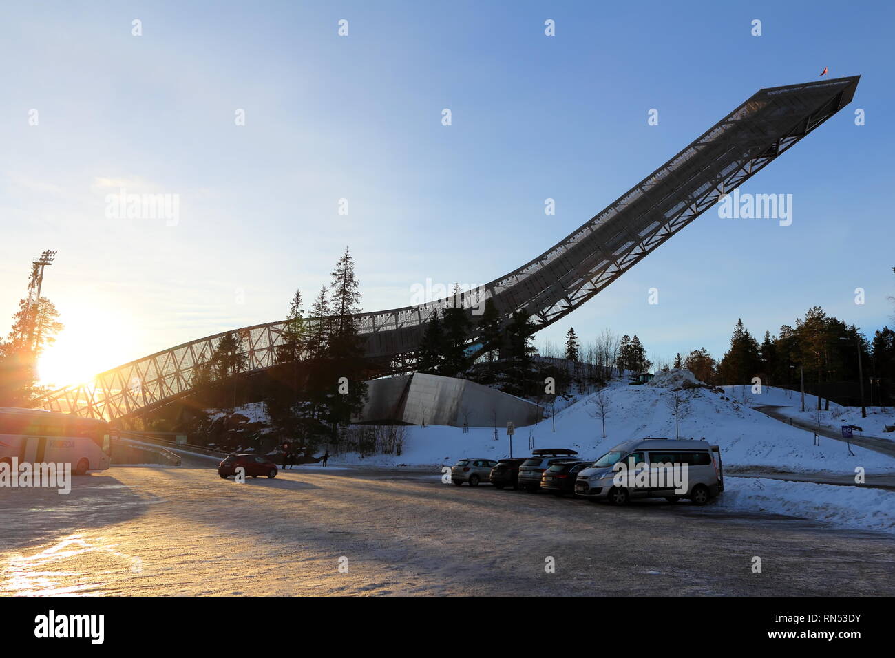 Oslo, Norvège - 30 décembre 2018 : Holmenkollbakken est un grand saut à ski hill situé à Holmenkollen à Oslo, Norvège. Banque D'Images