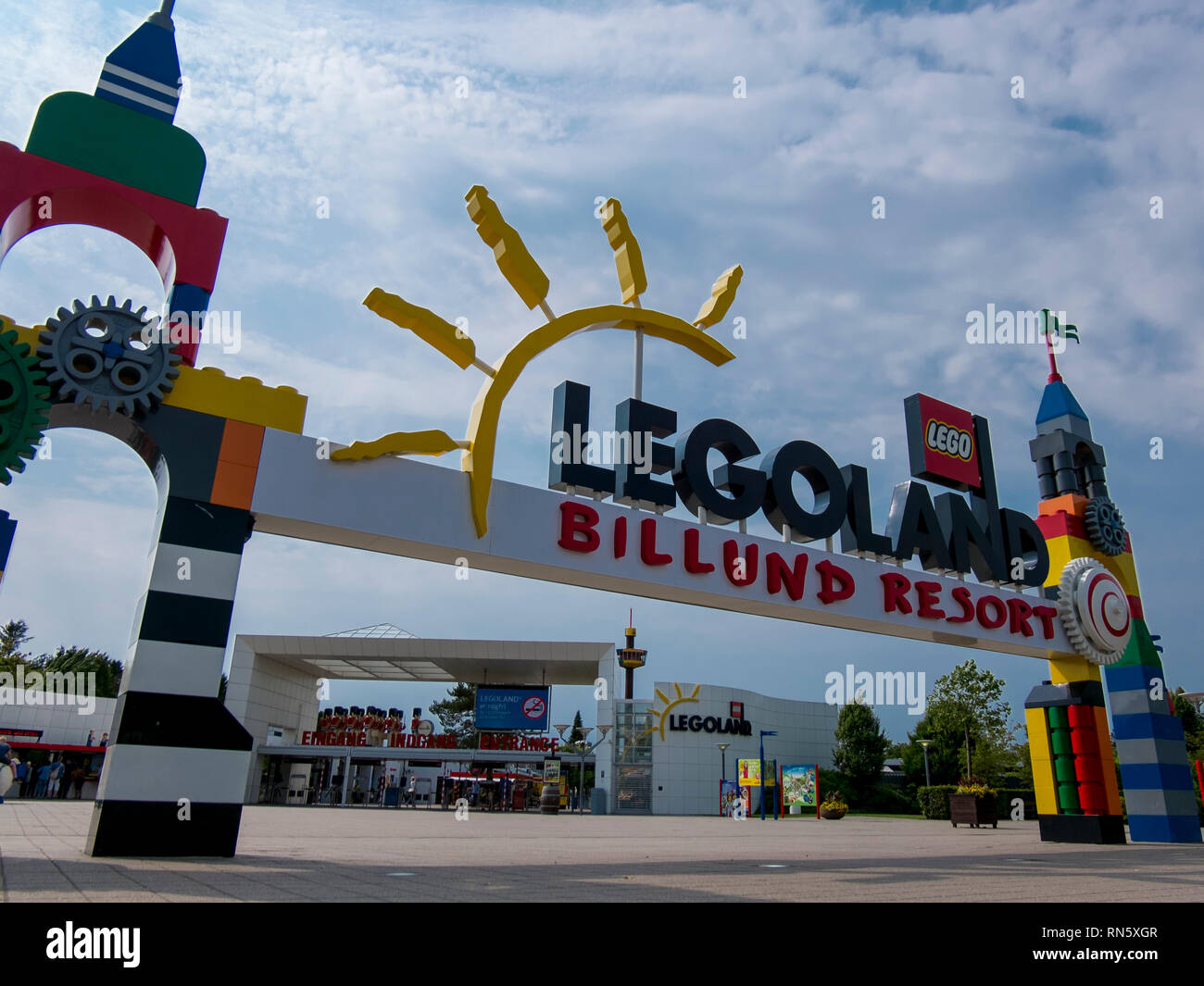 Signe de l'entrée principale au Parc Legoland Billund au Danemark. Banque D'Images