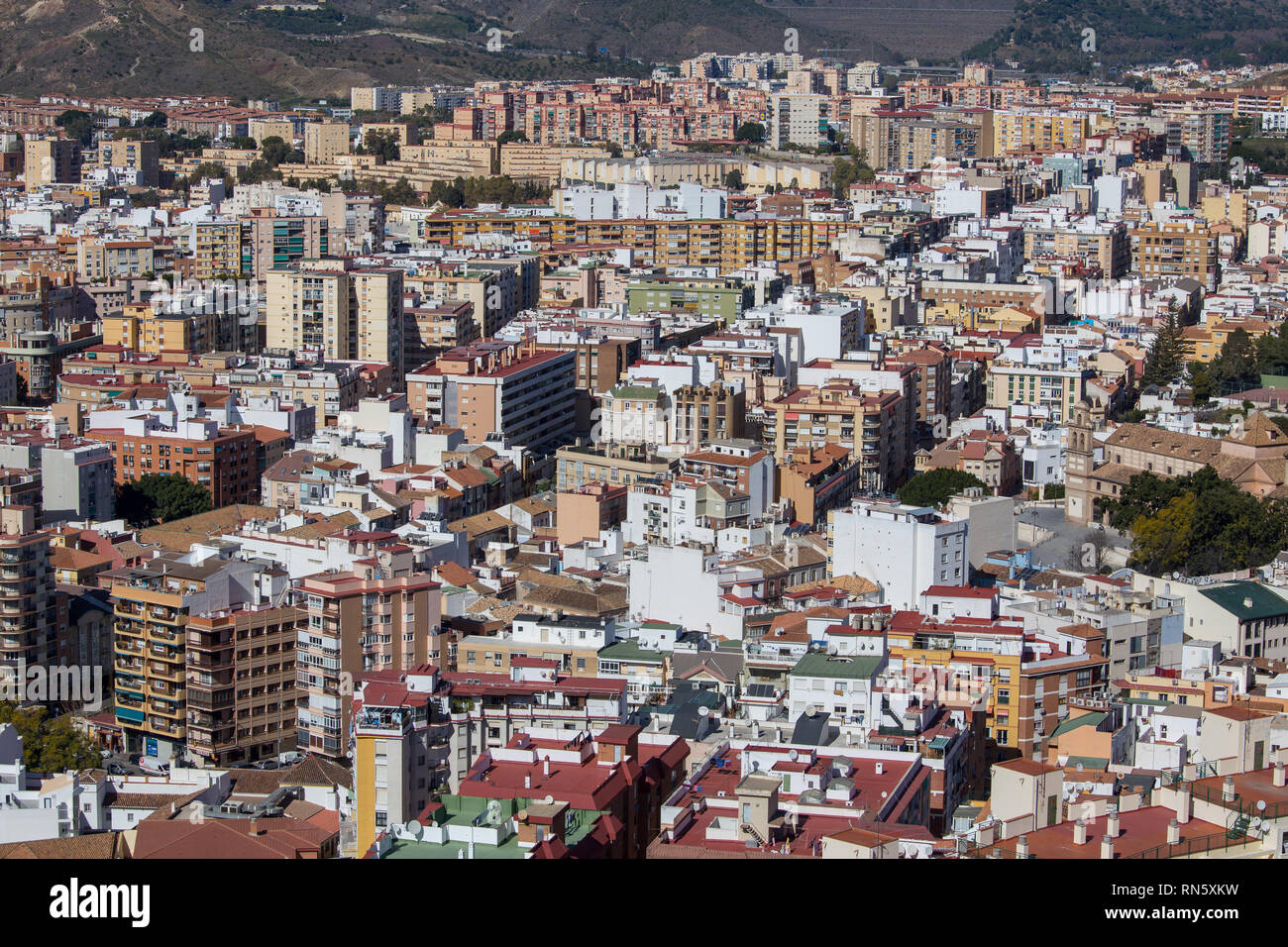 Un tir des appartements bâtiments et les rues de Malaga sur la Costa del Sol en Andalousie Le sud de l'Espagne Banque D'Images