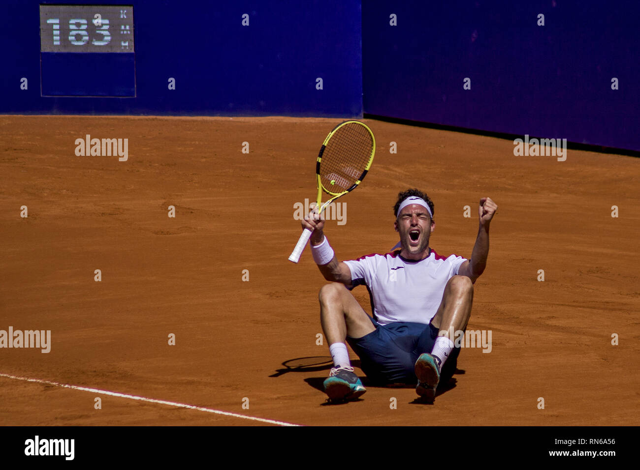 Buenos Aires, capitale fédérale, l'Argentine. Feb 17, 2019. Marco Cecchinato est le champion de l'ATP 250 de l'Argentine 2019 ouvert après avoir gagné en deux sets 6-1 ; 6-2 pour l'argentin Diego Swartzman. Credit : Roberto Almeida Aveledo/ZUMA/Alamy Fil Live News Banque D'Images