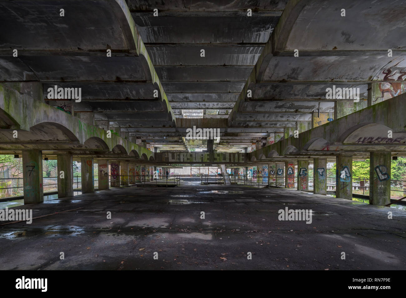 St Peter's Seminary en 2019 - une liste d'un bâtiment de style brutaliste et ancien prêtre de le centre de formation à Cardross, Argyll and Bute, Ecosse Banque D'Images