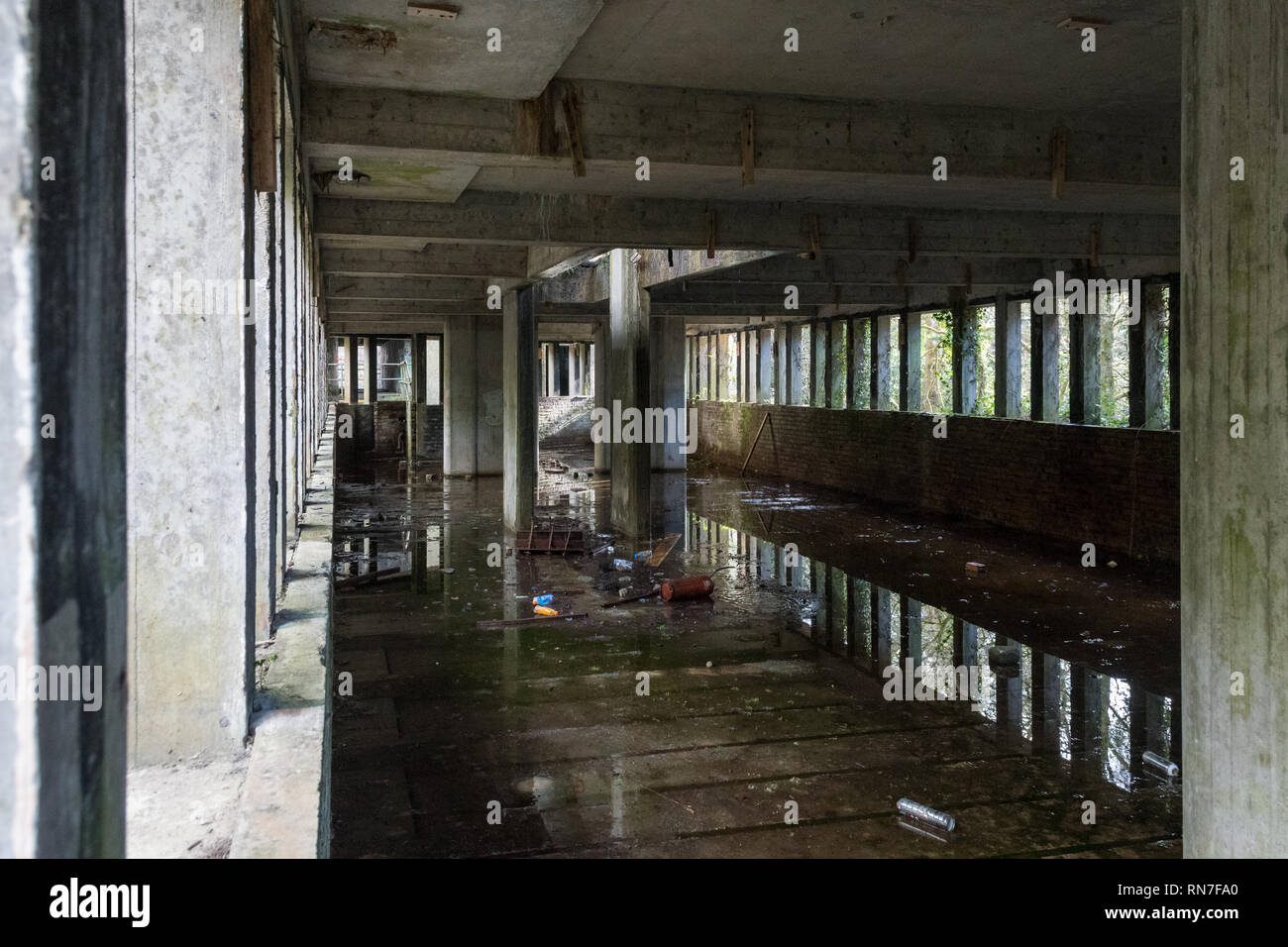 St Peter's Seminary en 2019 - une liste d'un bâtiment de style brutaliste et ancien prêtre de le centre de formation à Cardross, Argyll and Bute, Ecosse Banque D'Images