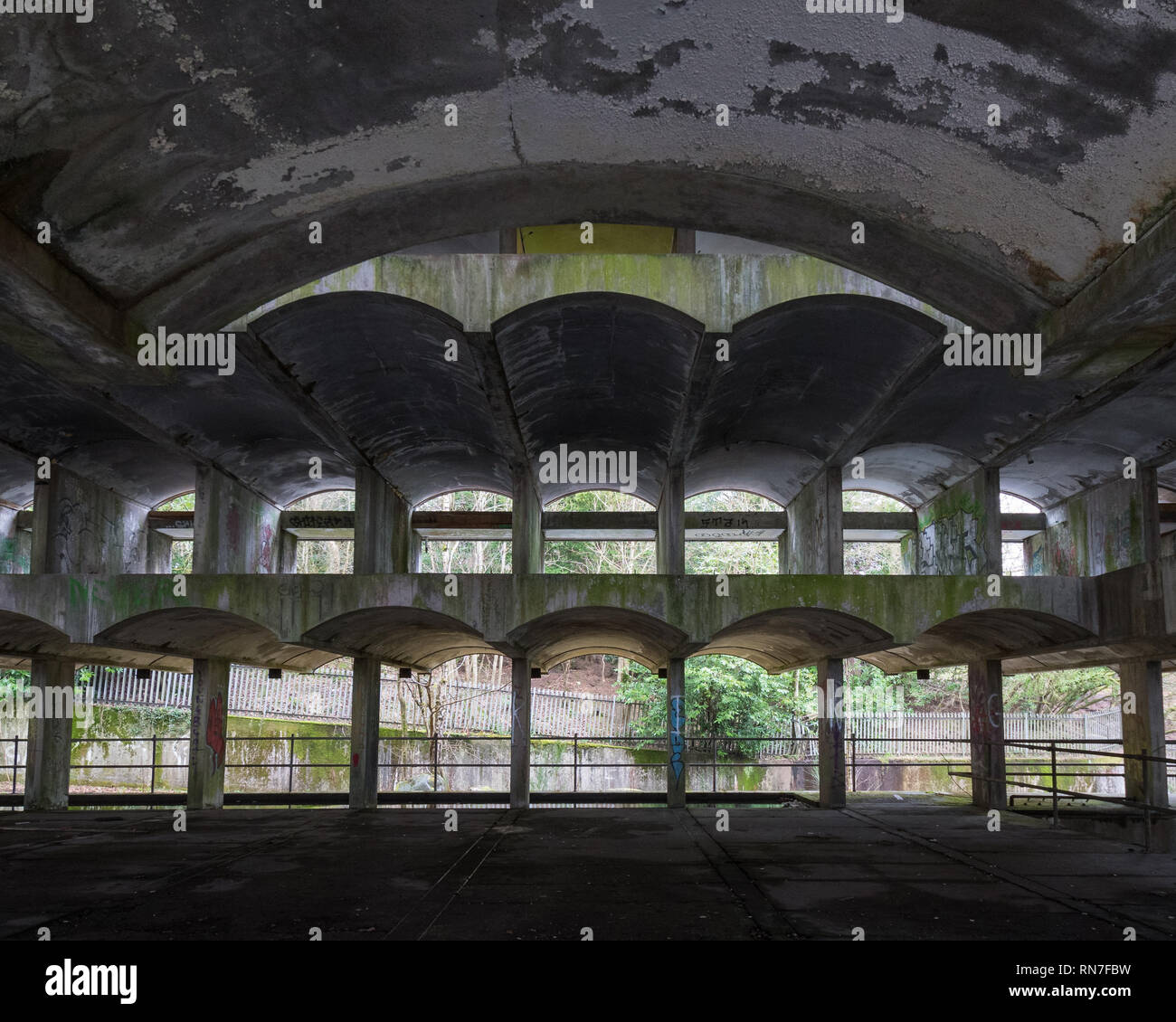 St Peter's Seminary en 2019 - une liste d'un bâtiment de style brutaliste et ancien prêtre de le centre de formation à Cardross, Argyll and Bute, Ecosse Banque D'Images