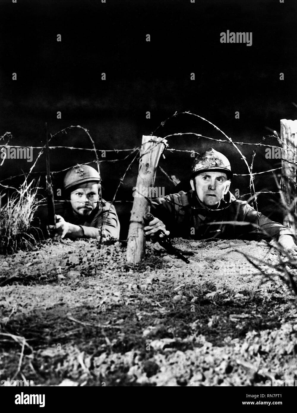 KIRK DOUGLAS, SENTIERS DE LA GLOIRE, 1957 Banque D'Images