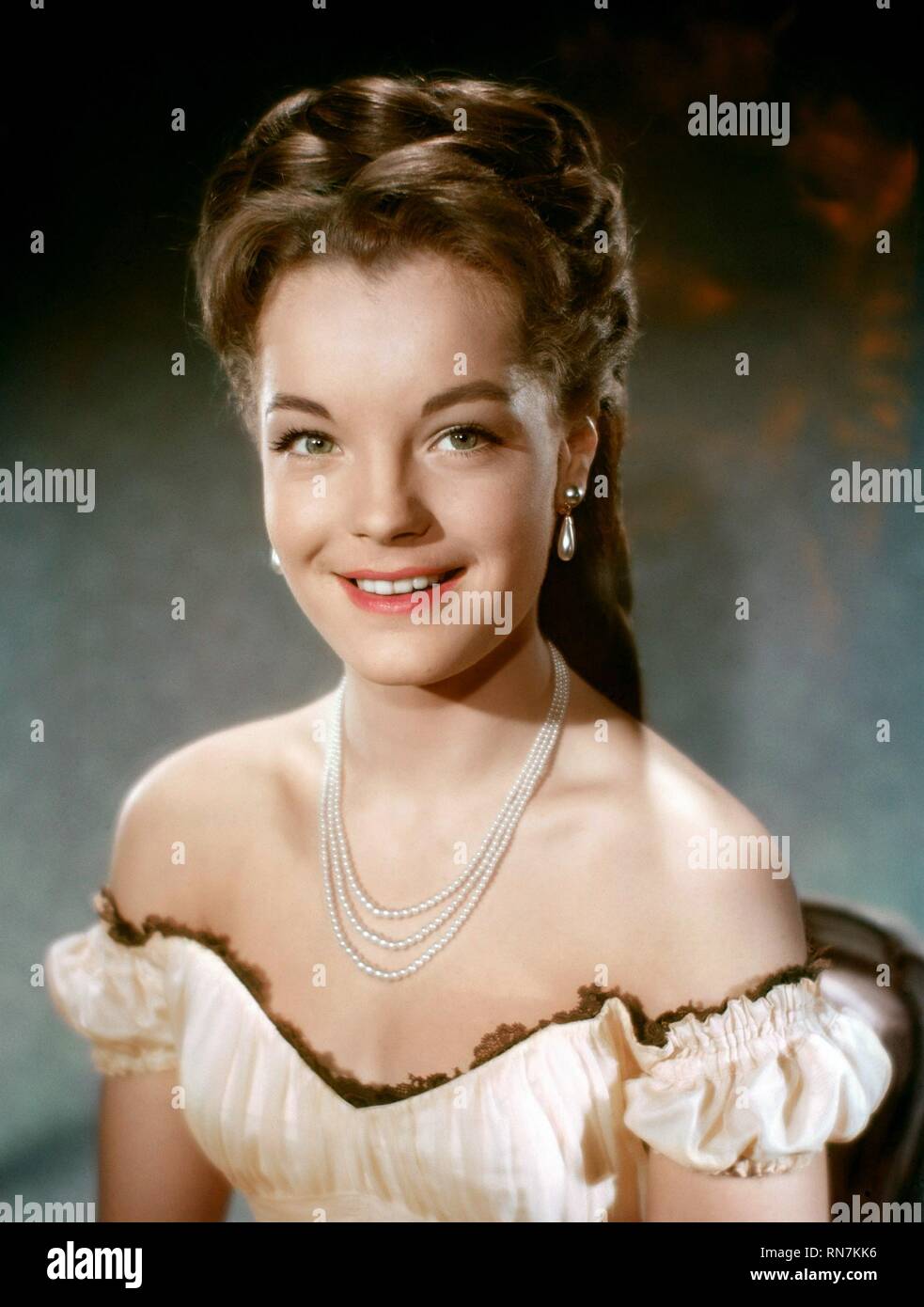 ROMY SCHNEIDER, SISSI : les années fatidiques de l'Impératrice, 1957 Banque D'Images