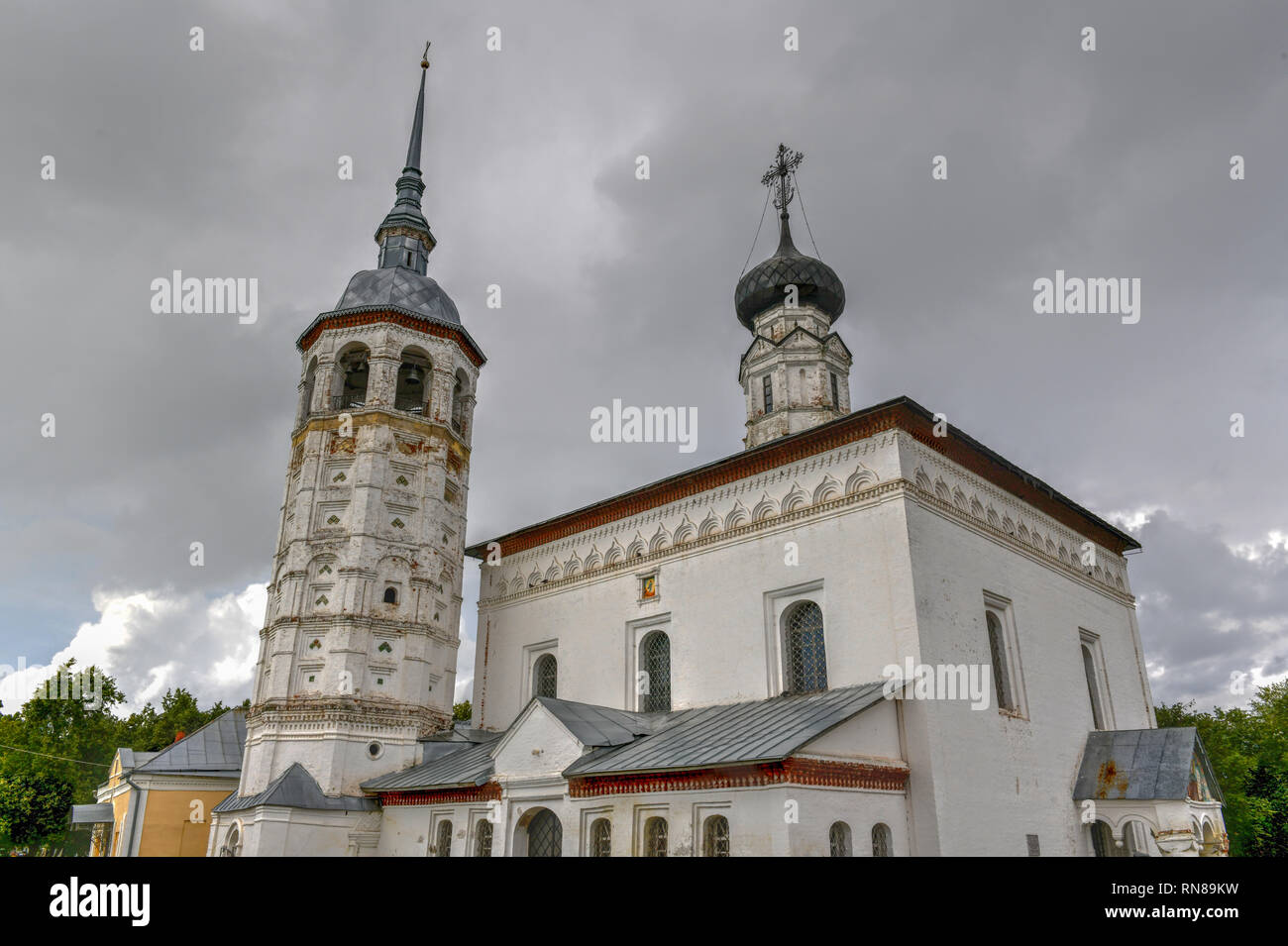Église de l'icône de Notre Dame de Smolensk à Souzdal. Souzdal est une célèbre attraction touristique et une partie de l'anneau d'or de la Russie. Banque D'Images