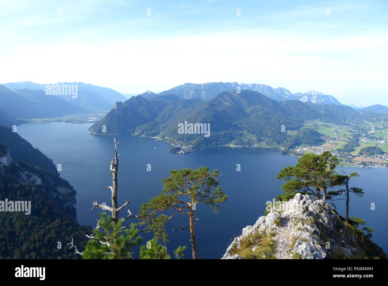 Vue sur le lac Traunsee depuis le mont Traunstein Banque D'Images