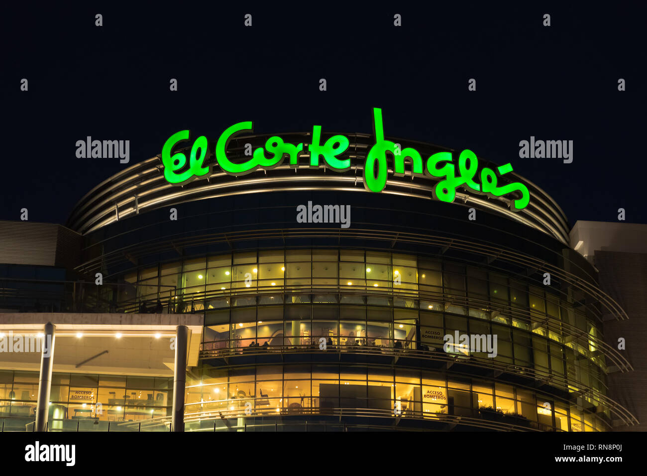 Valencia, Espagne- 12 décembre 2018 : El Corte Ingles.grand magasin El Corte Ingles est plus grand magasin d'Europe et 4e dans le monde entier. Banque D'Images