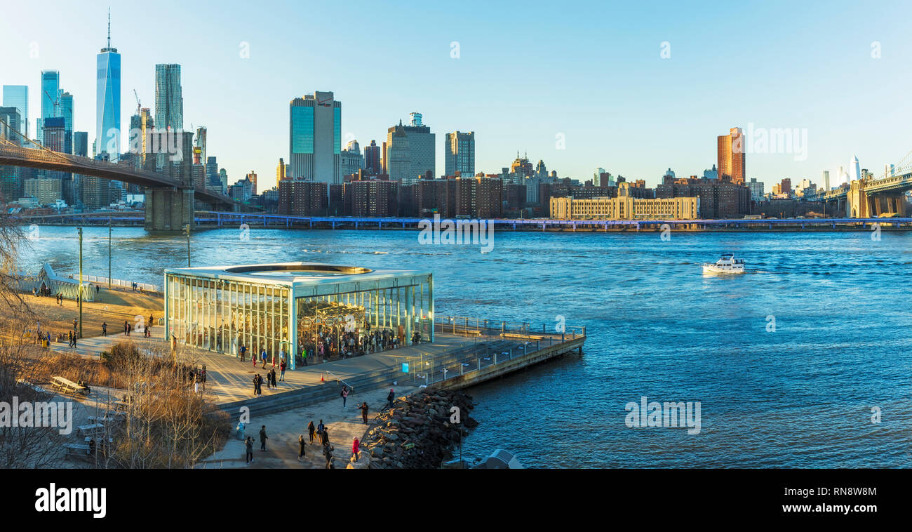 Coucher du soleil à Dumbo Brooklyn Bridge Park Banque D'Images