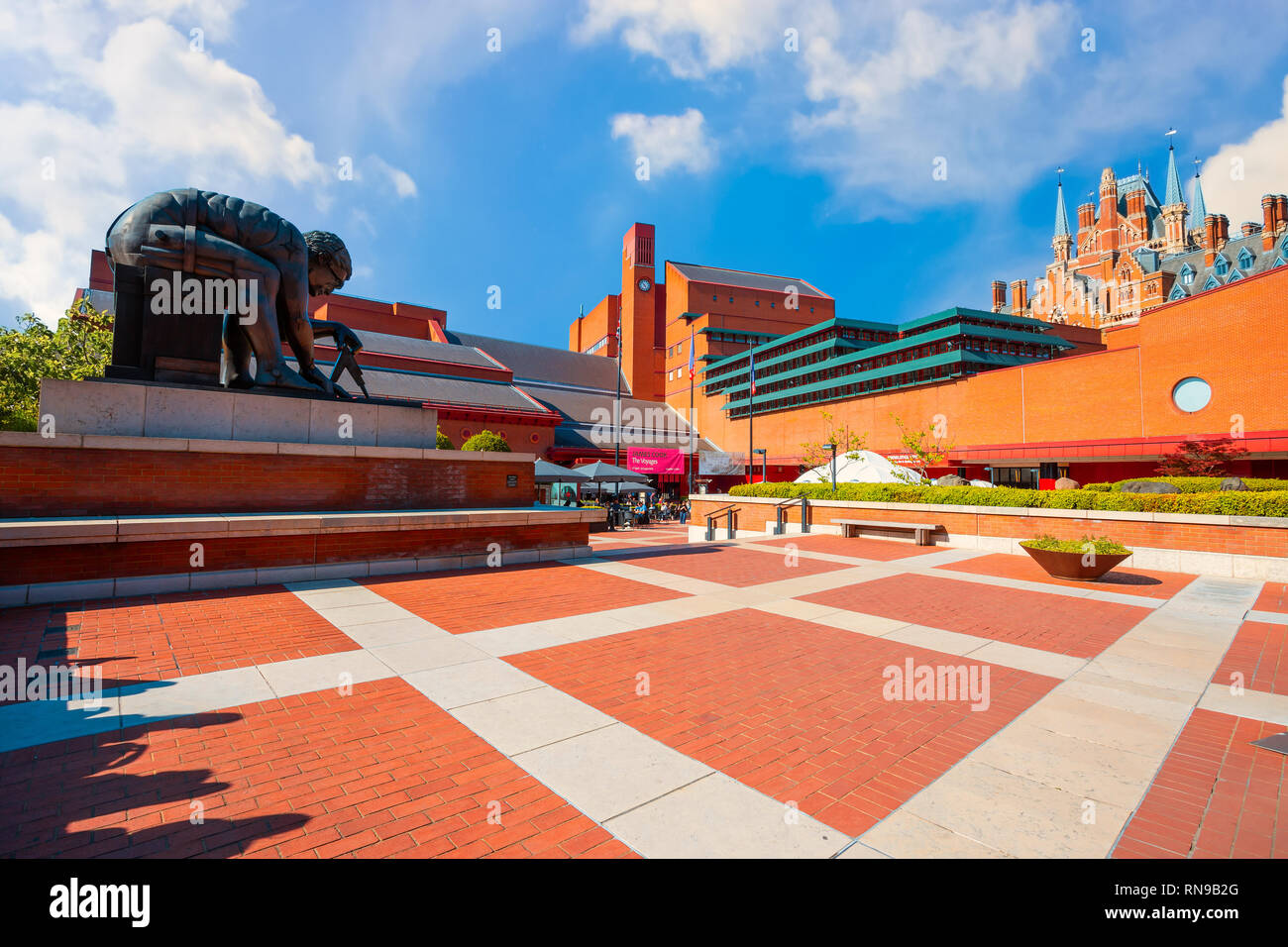 Londres, Royaume-Uni - 18 mai 2018 : La British Library est la bibliothèque nationale du Royaume-Uni et la plus grande bibliothèque nationale dans le monde en nombre d'articles catalogués Banque D'Images