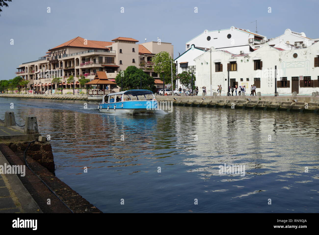 Croisière sur la rivière Malacca le long de la rivière Melaka sur un bel après-midi ensoleillé. Banque D'Images