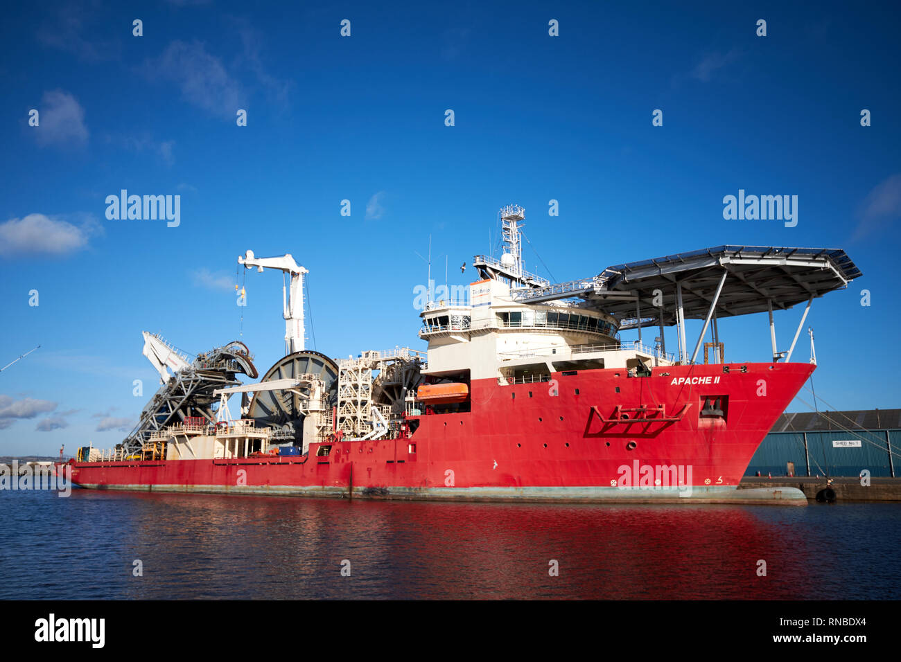 Leith, Edinburgh / Scotland - 10 Février 2019 : l'Apache 2 navire de pose du tuyau est assis dans sa couchette dans Leith Docks, Edinburgh. Banque D'Images