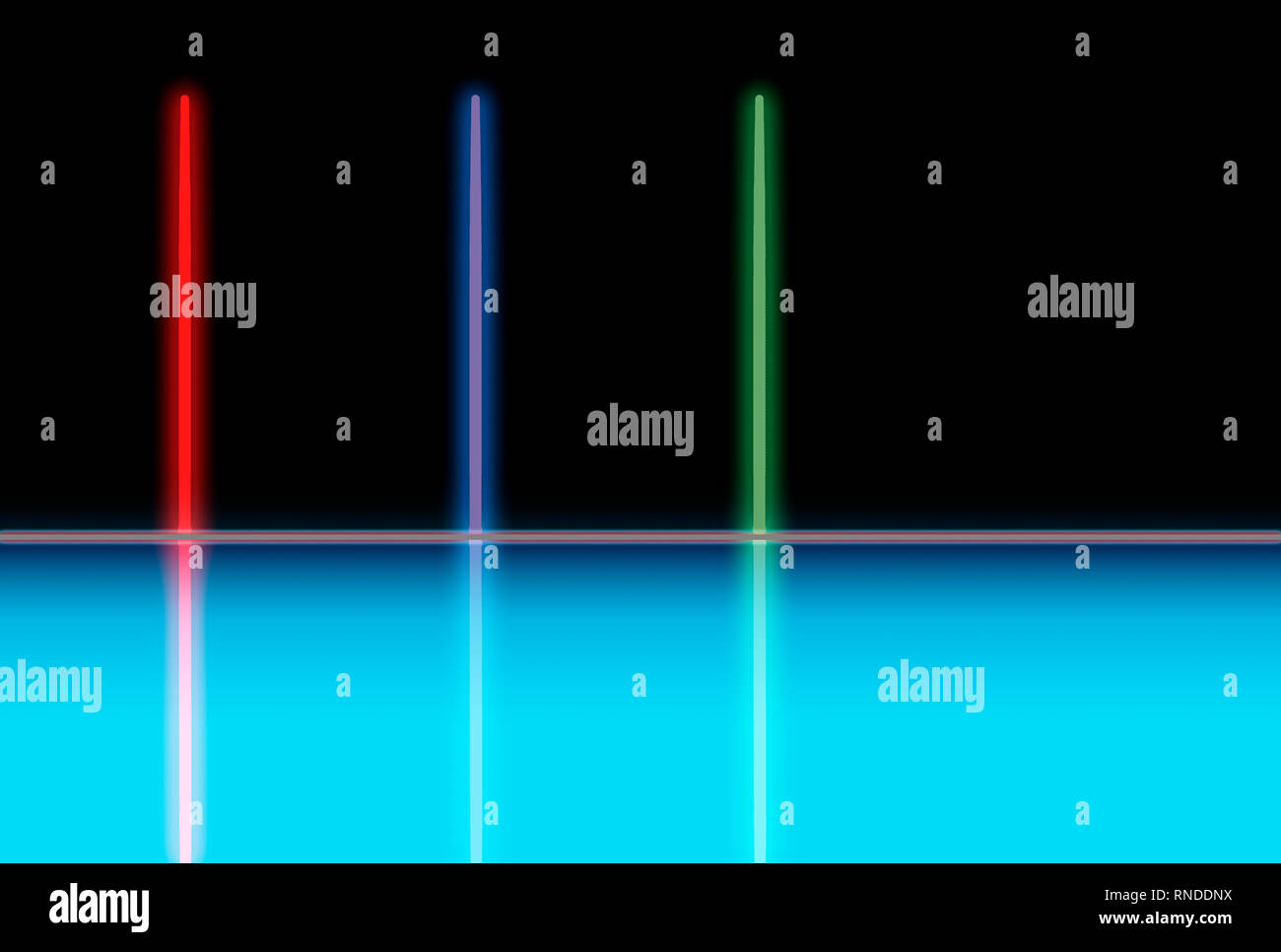Rouge, vert et bleu neon lights vertical sur fond noir Banque D'Images