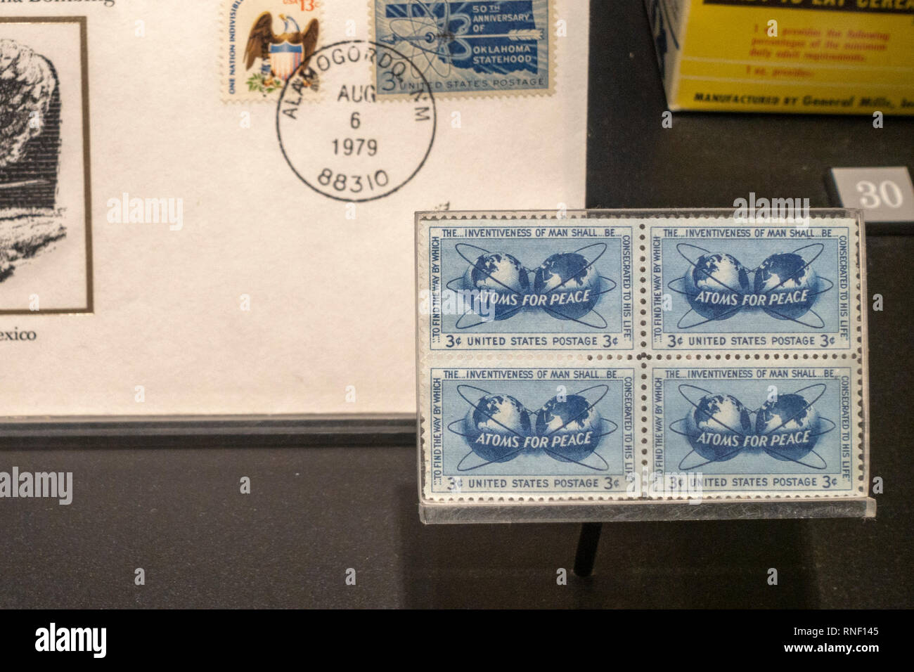 3 100 "l'atome pour la paix' de timbres 1955, Nevada, United States. Banque D'Images