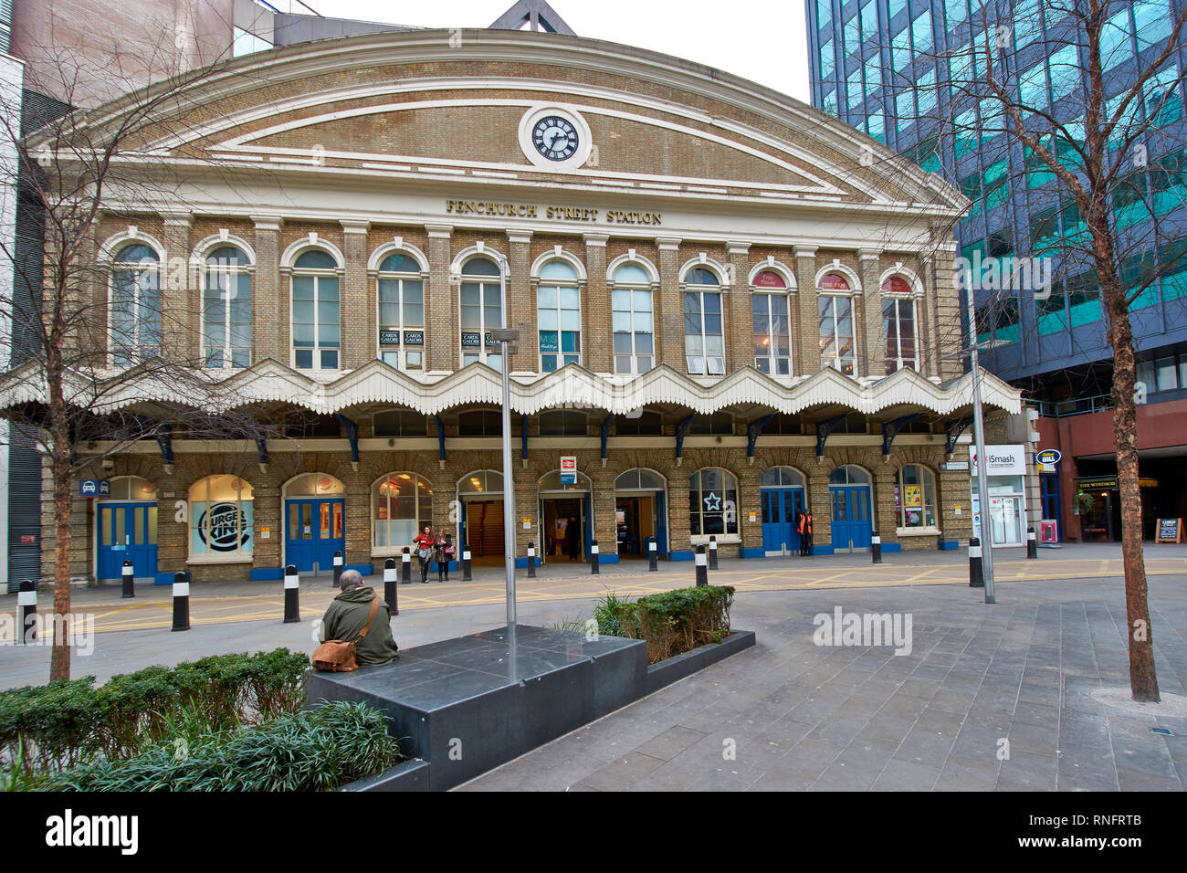 LONDON CITY OF LONDON FENCHURCH STREET STATION ET PERSONNES Banque D'Images