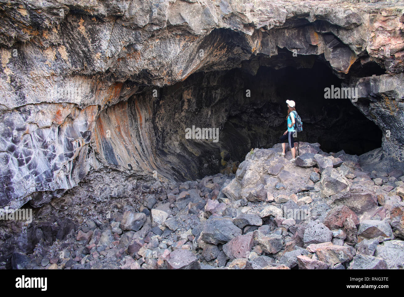 Grotte du Tunnel indiennes en cratères de la Lune National Monument, Colorado, USA. Le monument représente l'un des mieux préservés dans le basalte c Banque D'Images
