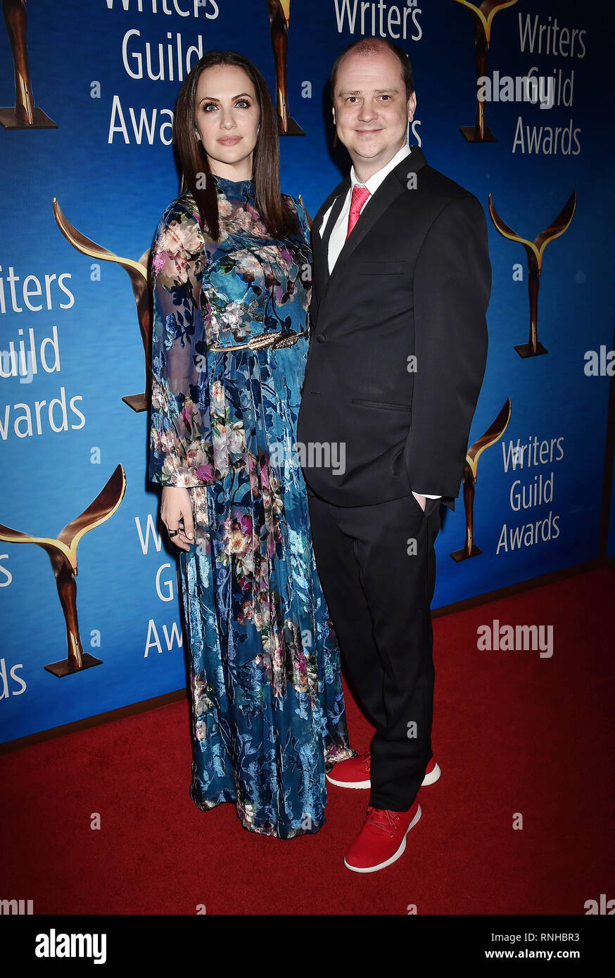 Los Angeles, CA - le 17 février : Mike Flanagan (R) et assister à la guest Writers Guild Awards 2019 A.L. Cérémonie à l'hôtel Beverly Hilton sur Februar Banque D'Images