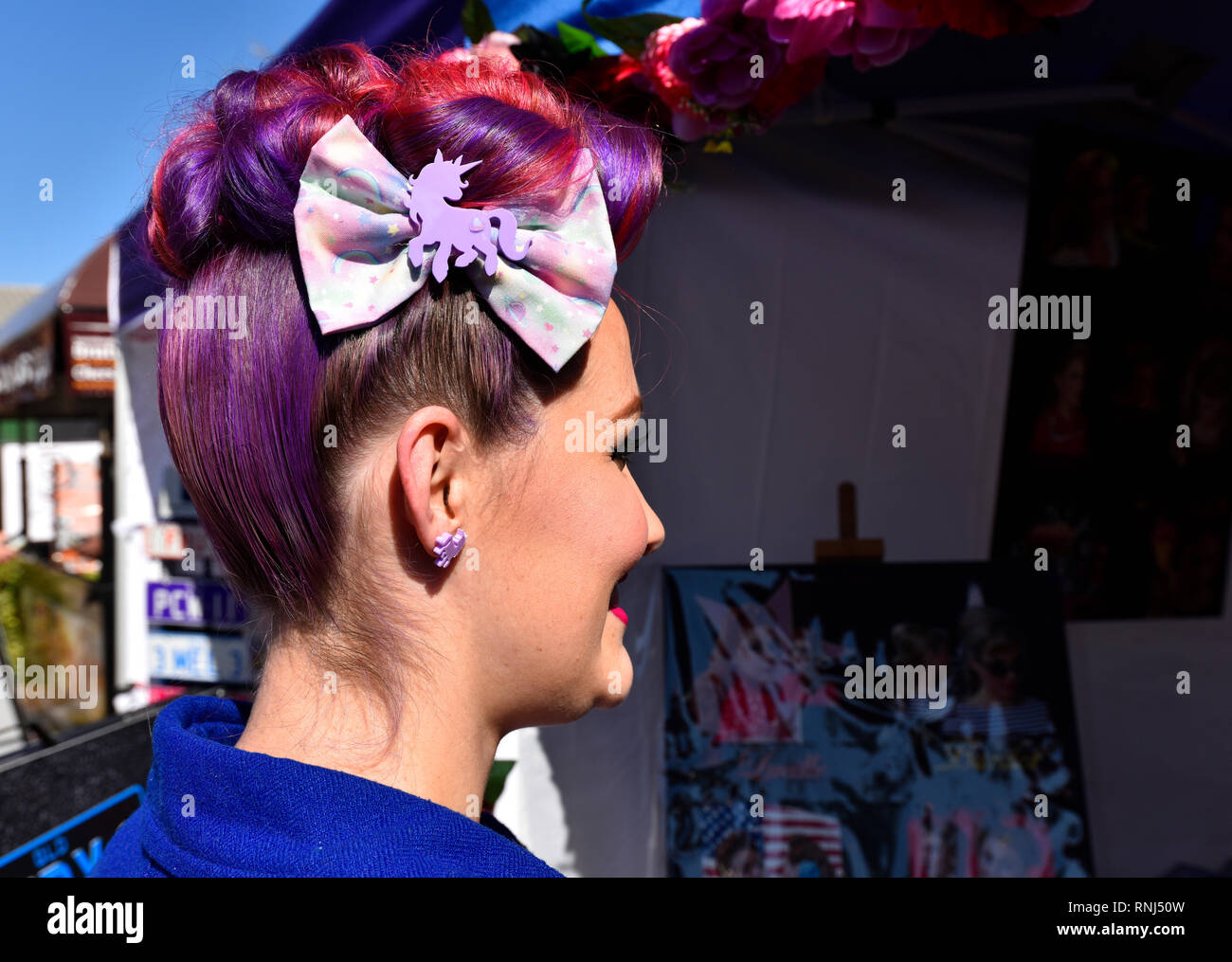 Rockabilly girl exhibant sa coiffure à greazefest 2015 dans le Queensland, Australie Banque D'Images