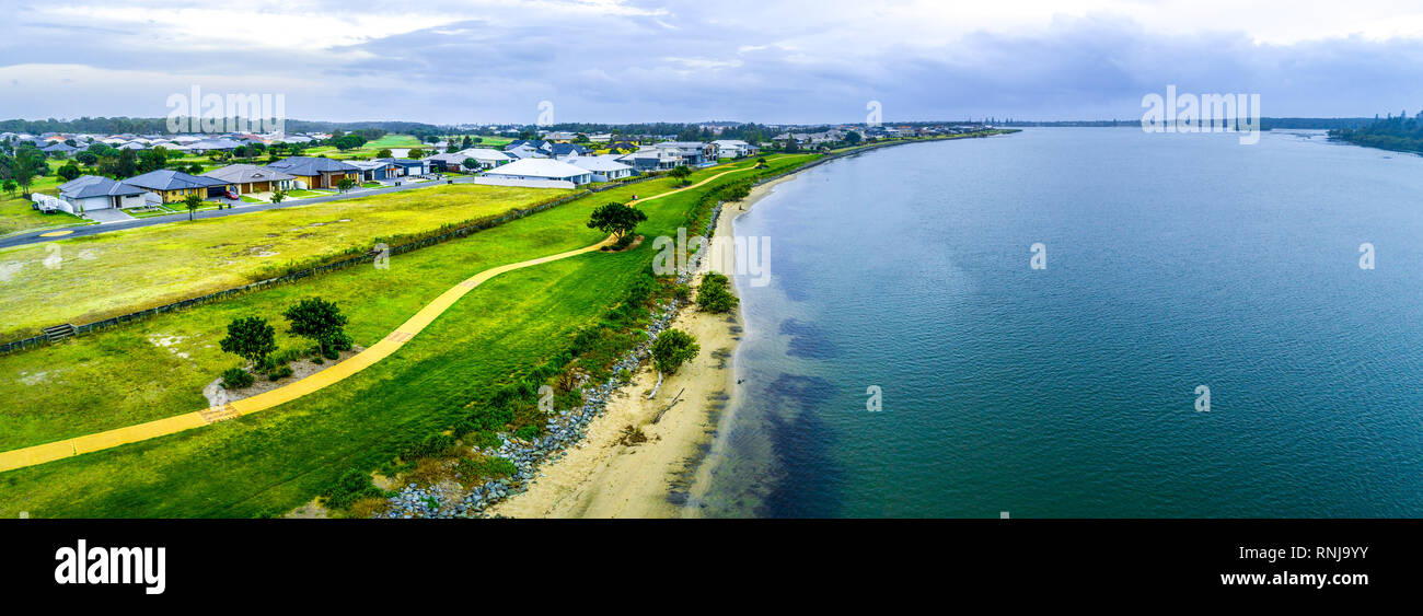 Panorama de l'antenne de sentier et une rivière Manning. Harrington, New South Wales, Australie Banque D'Images