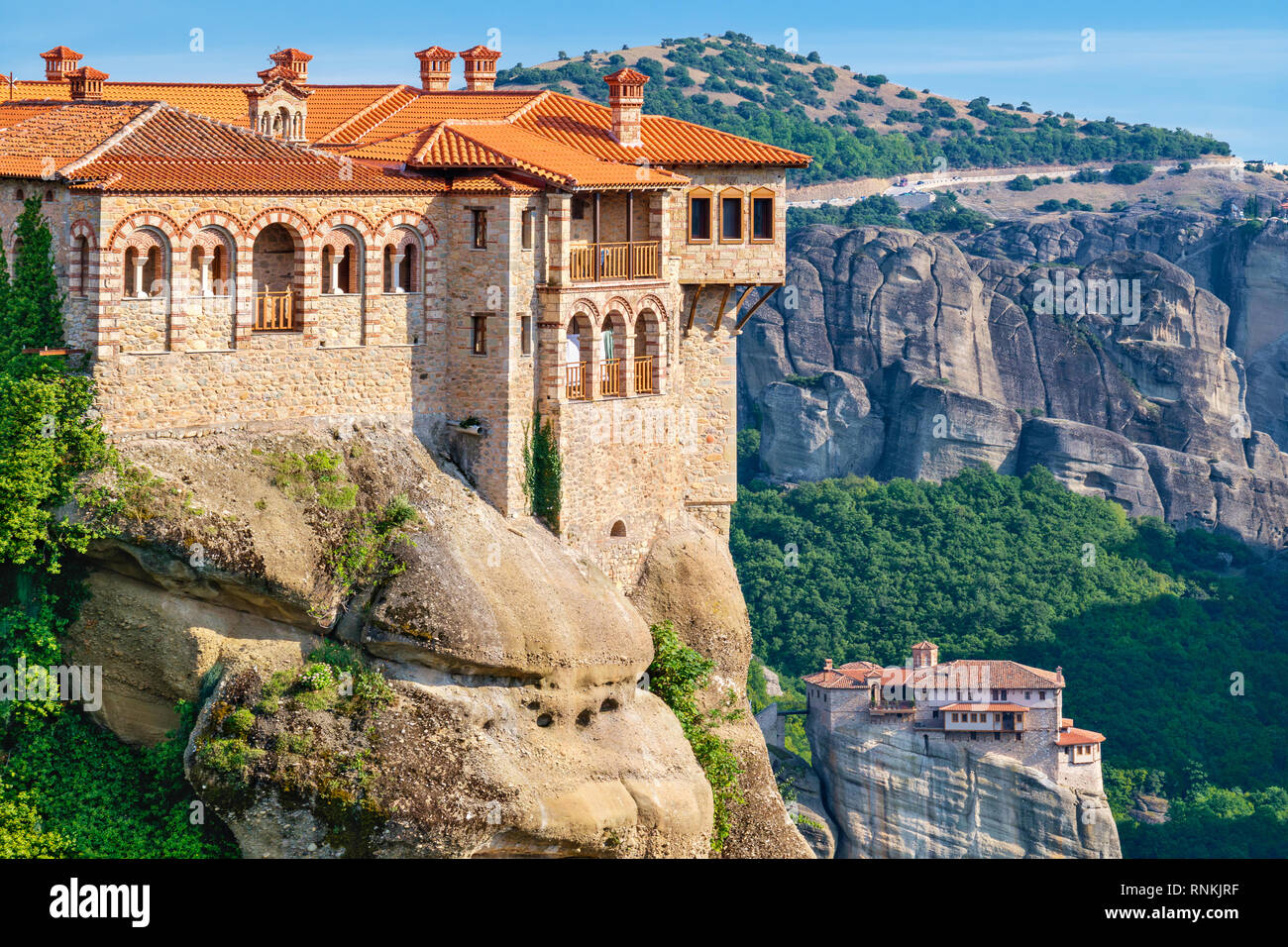 Voir Monastère de Varlaam Roussanou Agias Varvaras (et) dans les météores. La Thessalie, Grèce Banque D'Images