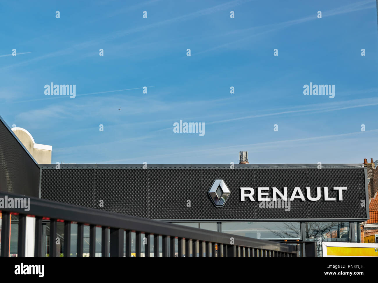 Lomme,FRANCE-Février 17,2019 : Renault logo de l'entreprise sur l'affaire. Banque D'Images