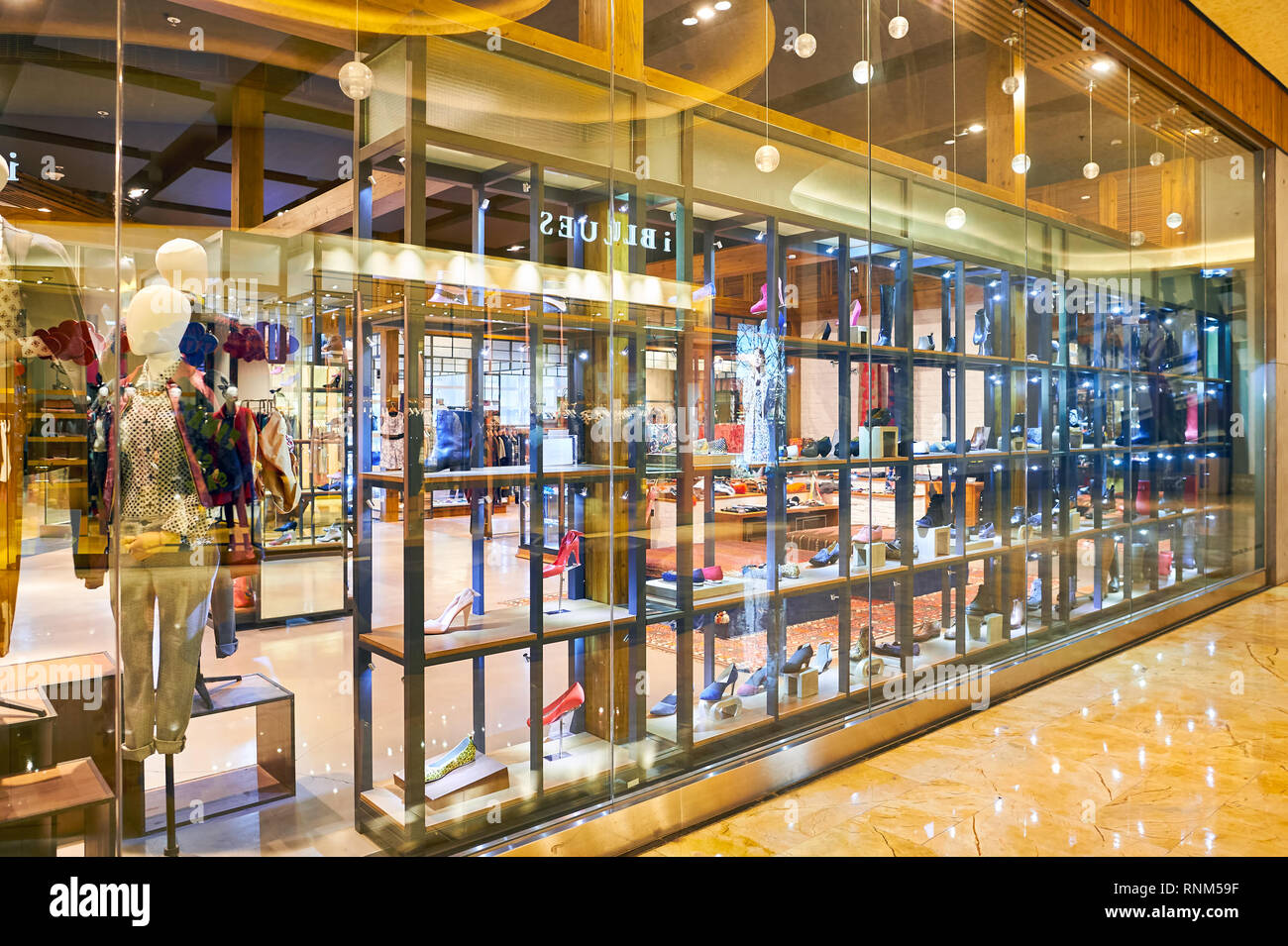 MACAO, CHINE - 16 février 2016 : l'intérieur de Shoppes at Sands Cotai Centra. Shoppes at Sands Cotai Central est un grand centre commercial à Macao Banque D'Images