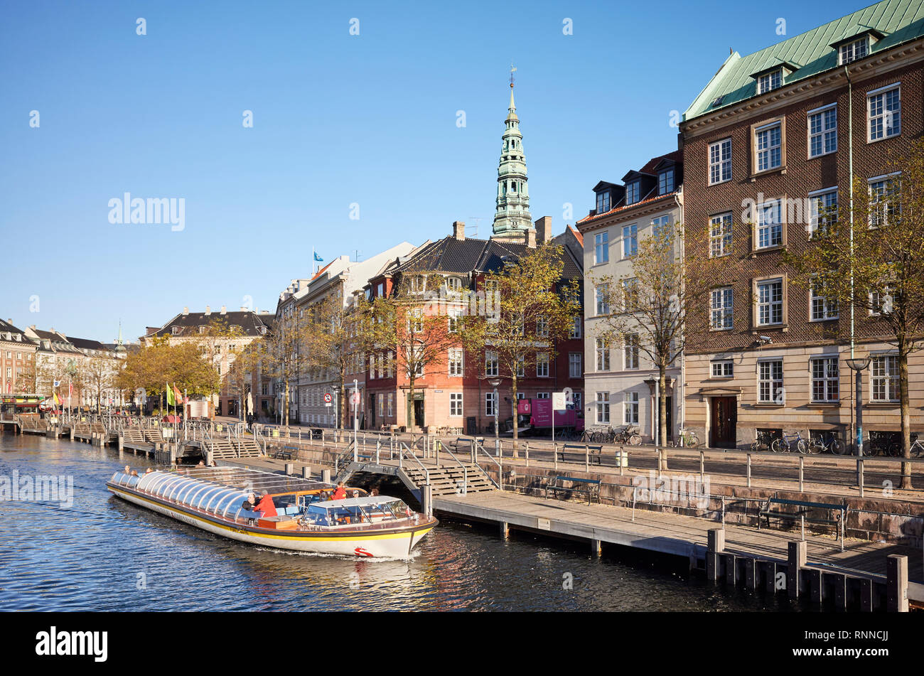 Copenhague, Danemark - Octobre 22, 2018 Ville : excursions en bateau offrent une excellente façon d'explorer la ville. Banque D'Images