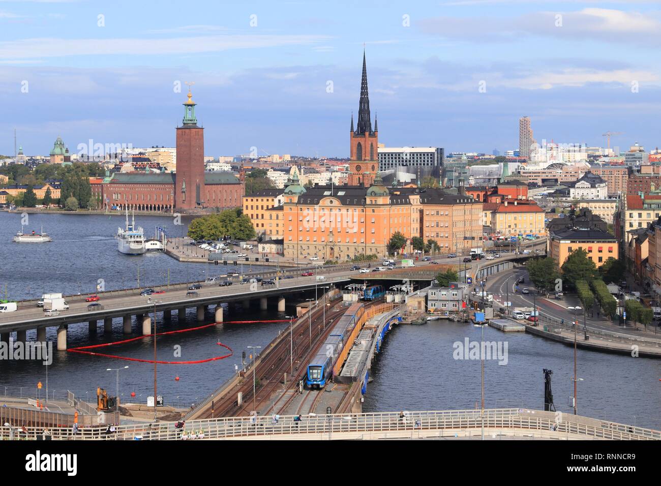 Ville de Stockholm avec des trains locaux. Les transports en commun. Banque D'Images