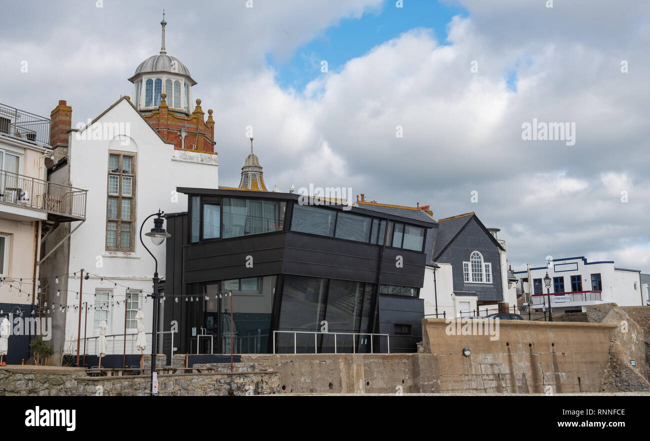 L'ancienne et la nouvelle architecture de Lyme Regis Museum (Le Musée Philpot) à Lyme Regis. Lieu de naissance du célèbre chasseur de fossiles Mary Anning. Banque D'Images