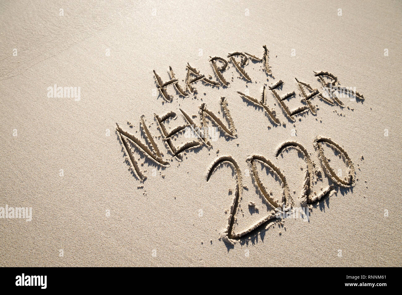 Bonne Annee Message Ecrits En Lettres Texturees Posee Sur Une Plage De Sable Avec Copie Espace Lisse Photo Stock Alamy Bonne Annee Message Ecrits En Lettres Texturees Posee Sur Une Plage De Sable Avec Copie Espace Lisse Photo Stock Alamy