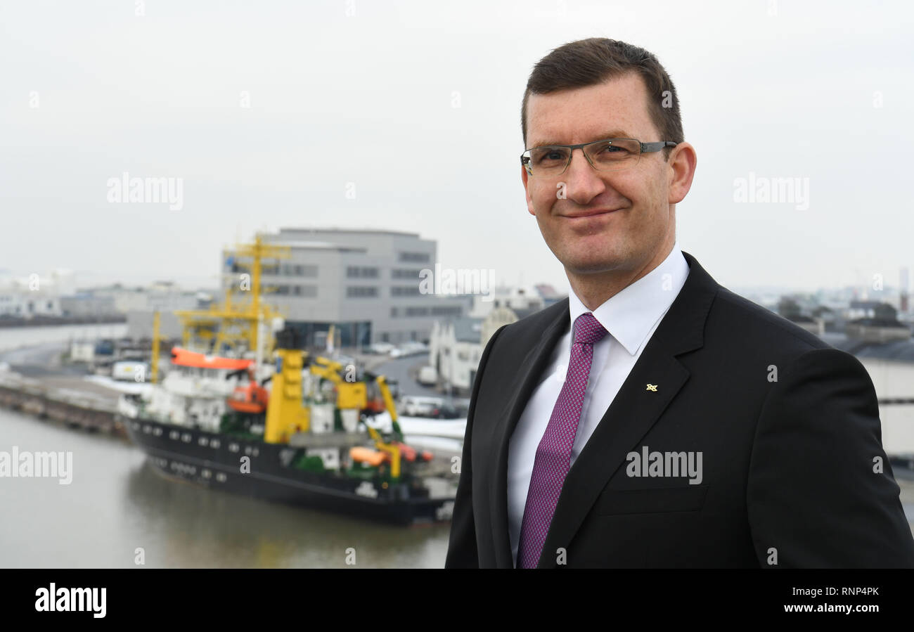 Berlin, Allemagne. Jan 31, 2019. Dennis, Göge administrateur provisoire de l'Institut pour la protection des infrastructures maritimes au Centre aérospatial allemand (DLR), est debout sur le toit de son bureau. (Dpa 'navire béliers wind farm : tests de l'Institut de la sécurité des ouvrages maritimes') Credit : Carmen Jaspersen/dpa/Alamy Live News Banque D'Images