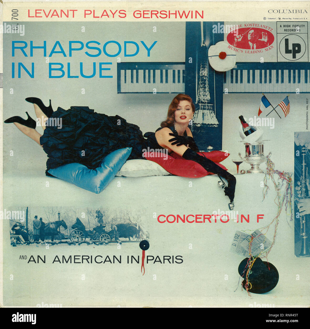 Lp vinyle vintage couvrir Levant joue Gershwin Rhapsody in Blue Oscar Levant André Kostelanetz Orchestra Model Suzy Parker sur la couverture 1955 Banque D'Images