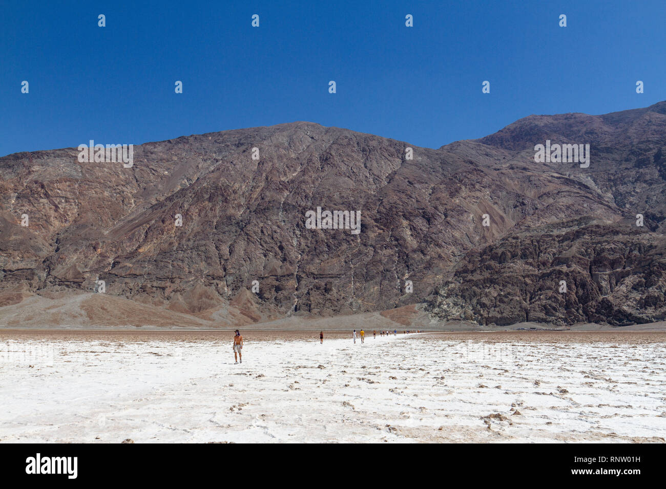 Vue du marais salant, Badwater Basin, Death Valley National Park, California, United States. Banque D'Images