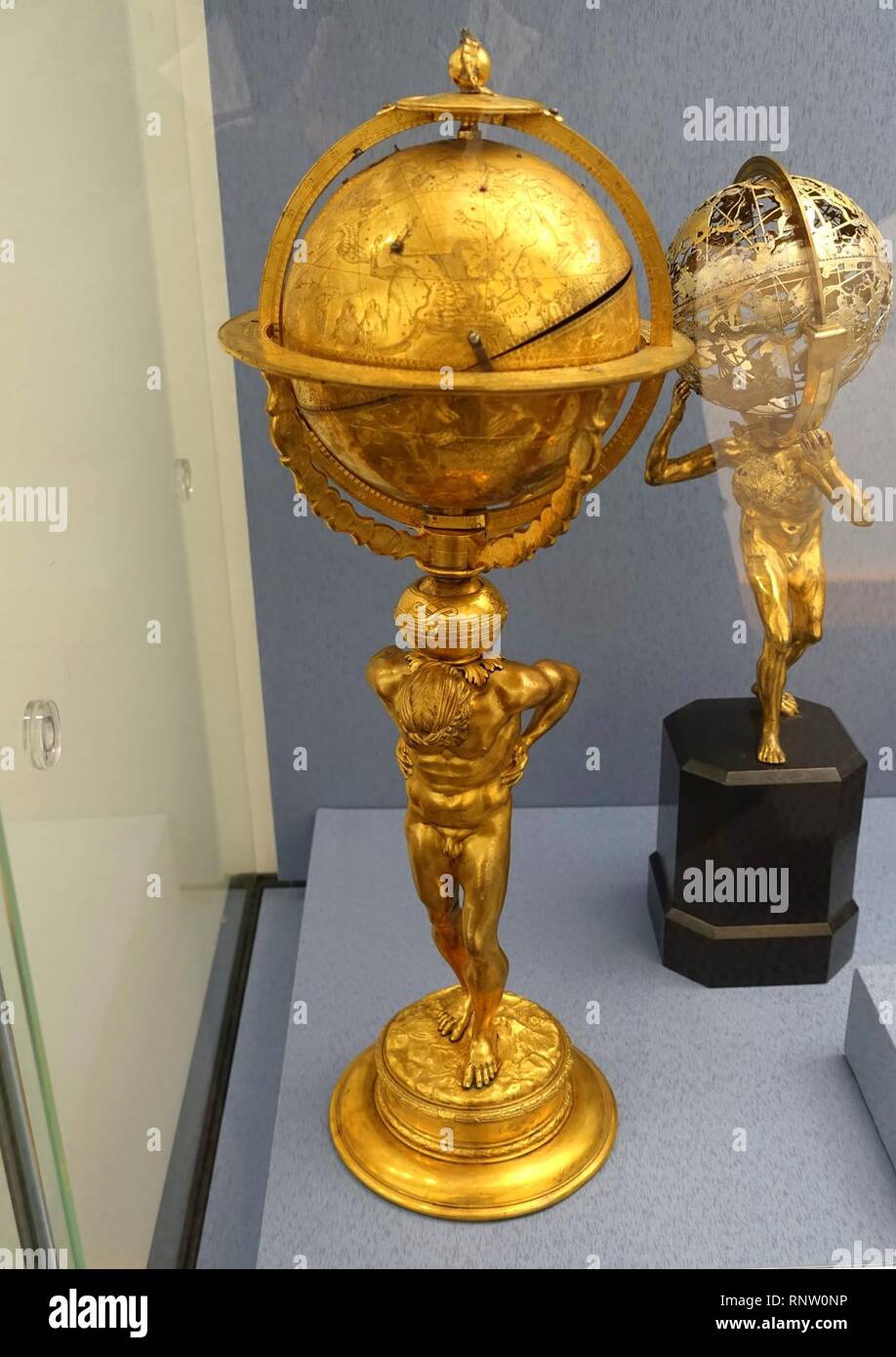 Atlas figure Banque de photographies et d’images à haute résolution - Alamy